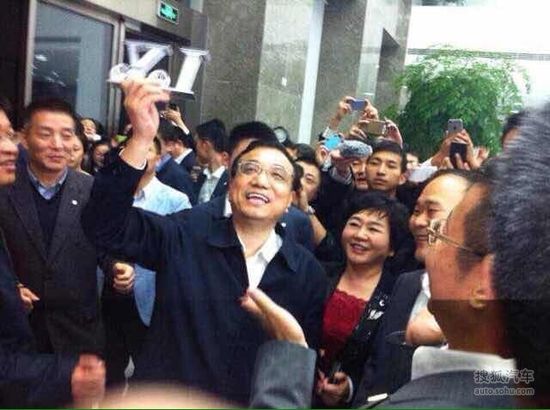 李克强总理视察吉利汽车