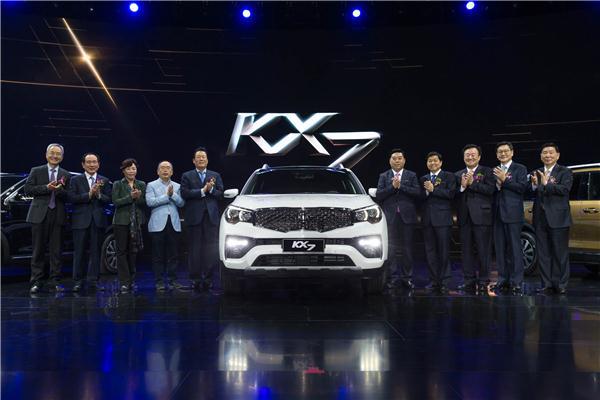 东风悦达起亚7座SUV KX7尊跑燃情上市