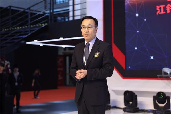 “英雄，出征” -江铃首款重卡亮相上海车展