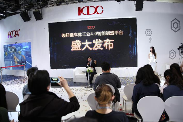 康得新、康得复材炫酷黑科技打造汽车轻量化未来