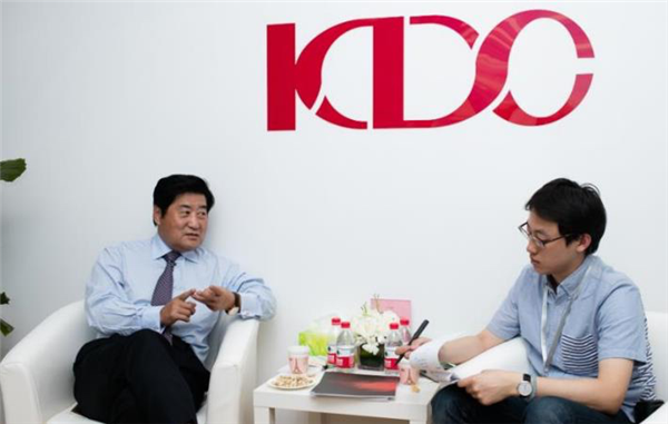 康得新、康得复材炫酷黑科技打造汽车轻量化未来