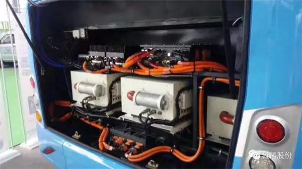 雄韬集团&五洲龙-氢燃料电池通勤车正式发布