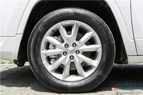 升级再进化，2017款全新Jeep自由光到店实拍