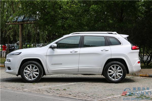 升级再进化，2017款全新Jeep自由光到店实拍