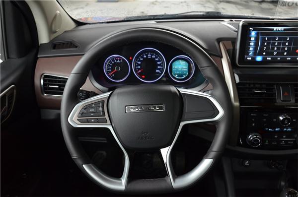 产品初具家族化风格，试驾比速7座SUV T5