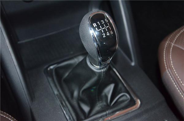 产品初具家族化风格，试驾比速7座SUV T5