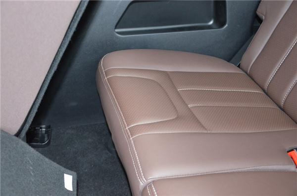 产品初具家族化风格，试驾比速7座SUV T5
