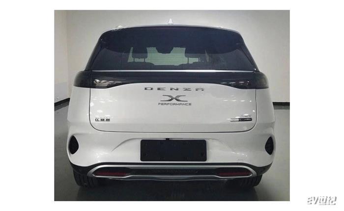 15092337e2439e61537356.jpg 006.jpg