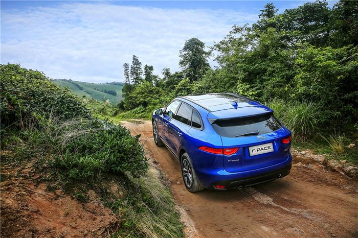 新一代捷豹F-PACE 全新发动机表现如何？