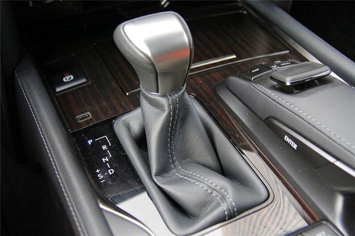 精致的豪华 试驾雷克萨斯旗舰SUV—LX570