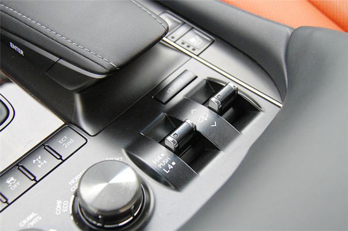 精致的豪华 试驾雷克萨斯旗舰SUV—LX570