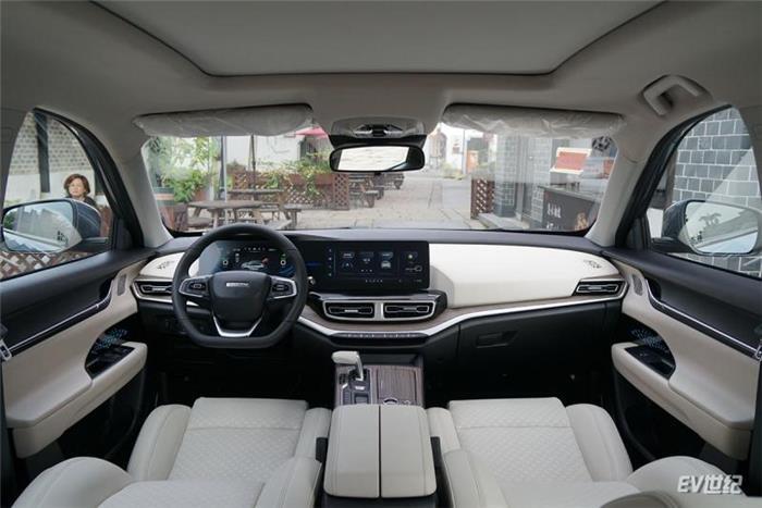 这台新车有点料实拍奇瑞新能源蚂蚁 这台新车有点料实拍奇瑞新能源蚂蚁