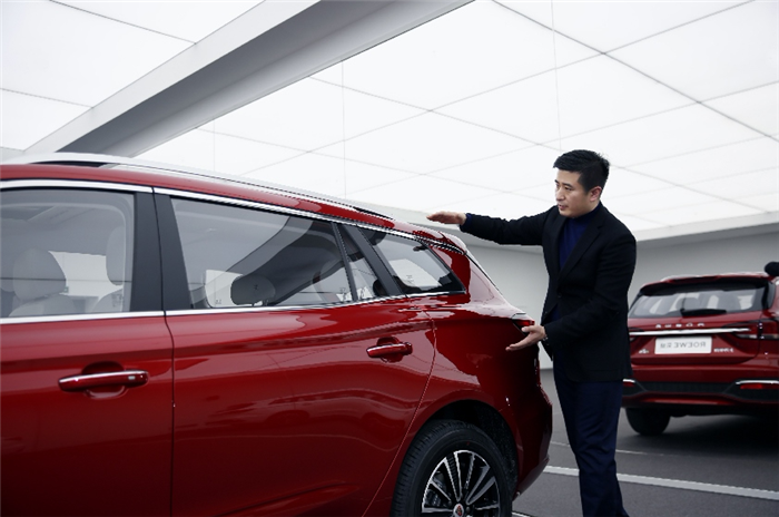 电动瓦罐,荣威Ei5，上汽集团