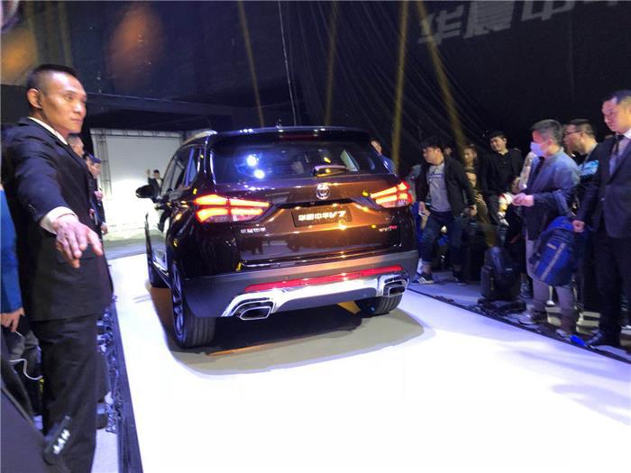 来自于M8X平台、与宝马同源发动机 华晨中华旗舰型SUV—V7亮相