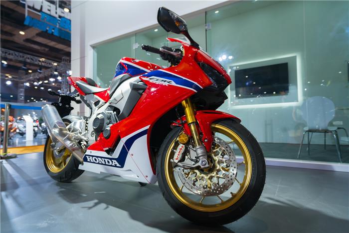 上海国际摩展Honda发布新款电动车