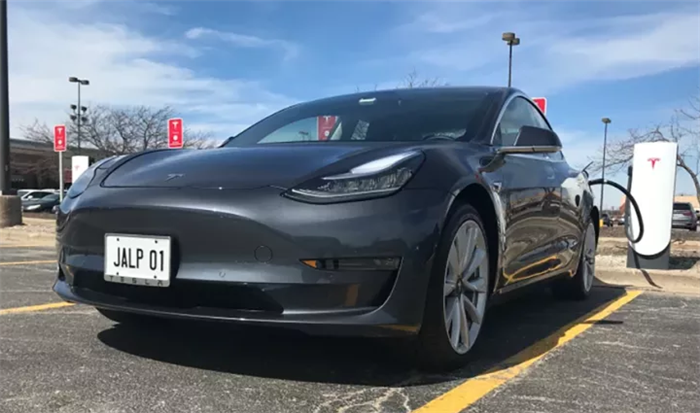 特斯拉将于2019年在欧亚推出Model 3