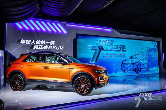 暴雨中稳稳急刹 T-ROC探歌展示过人实力