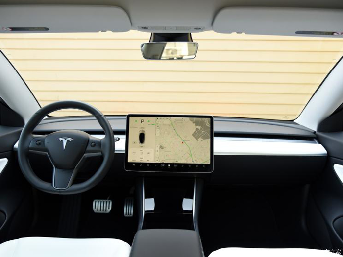 Model 3高性能版 Model 3高性能版
