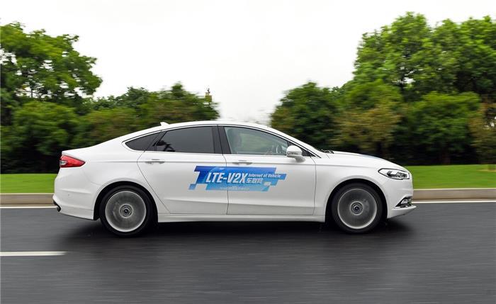 聪明的车也要智慧的路，谷歌们终于想起来追赶中国了