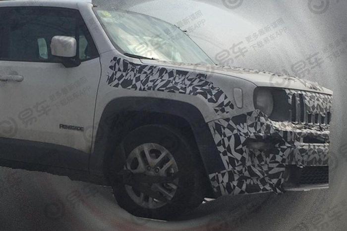 曝广汽Jeep新款自由侠谍照