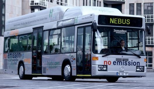 从拓荒者到退出市场竞争，回顾奔驰30年燃料电池汽车研发历程