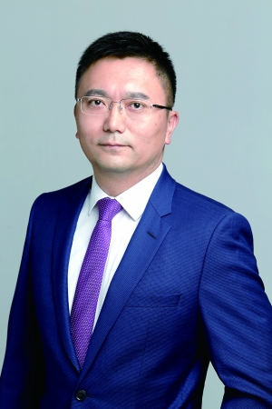 人事变动，人事变动