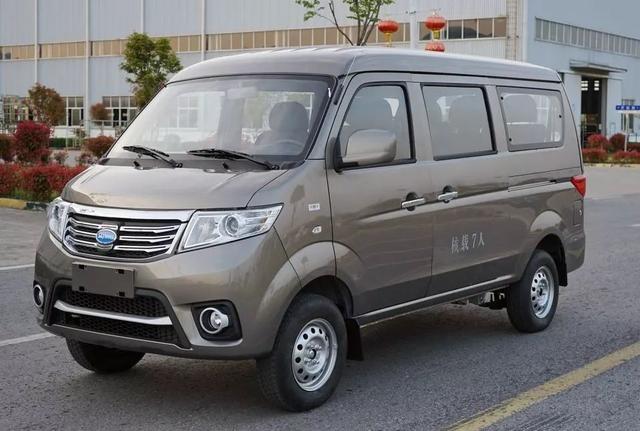 南京金龙推B级纯电SUV,低价叫阵特斯拉Model 3