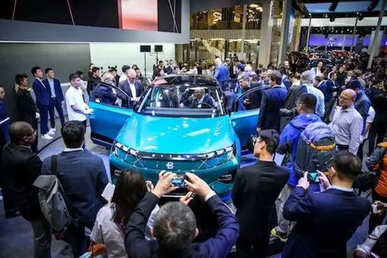 李书福,造车新势力，互联网，电动汽车