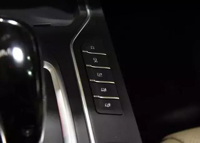 跟领克死磕到底，02刚上市完，WEY的首款四驱SUV又要来了！