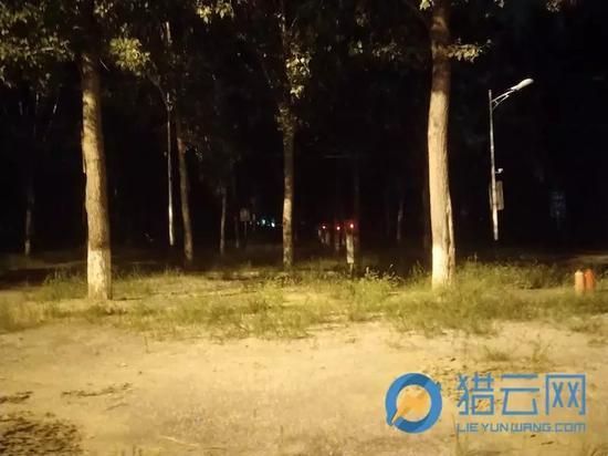 新能源风口下的僵尸桩,北京蟹岛充电桩坟场 新能源风口下的僵尸桩,北京蟹岛充电桩坟场