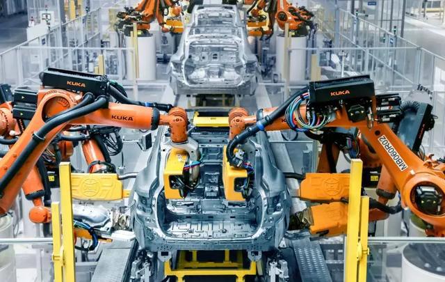 剑指丰田大众，吉利CMA抢占全球C位架构