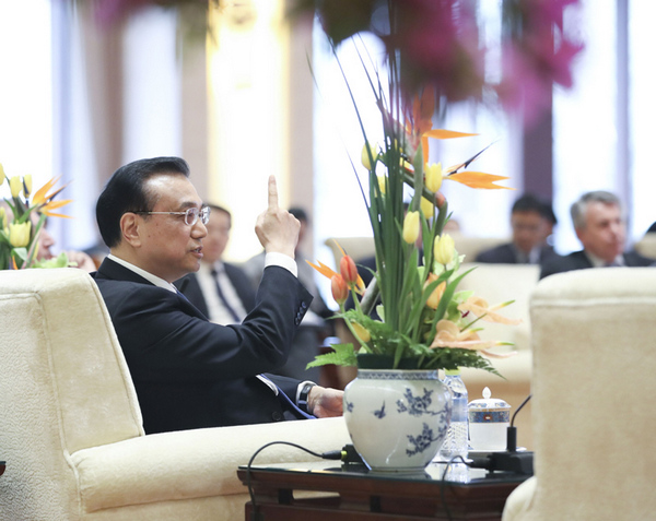 ，中国中端轿车市场