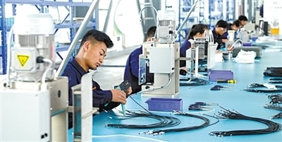 新能源汽车,青海制造,锂电池 