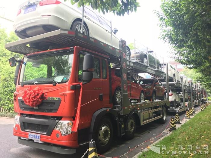 连续数月产销过万 重汽济南卡车上半年净利暴涨近2倍