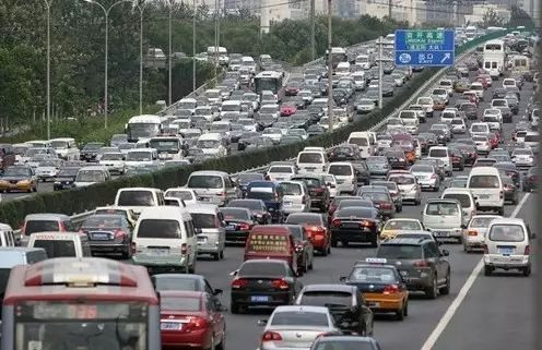 大家好，给大家介绍一下，这是我“绿”朋友@新能源车