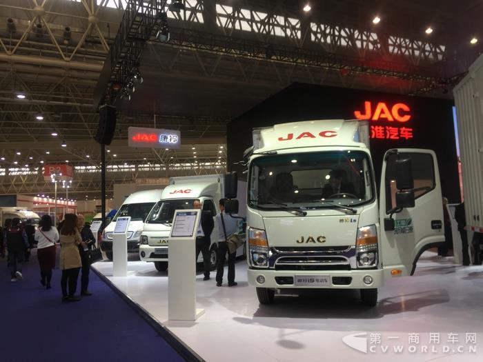江淮10月销车4.4万辆 重卡重回前六 轻卡大卖1.68万辆