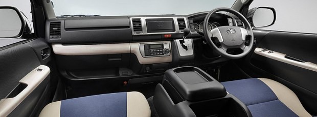 新车，丰田HIACE,五十周年纪念版