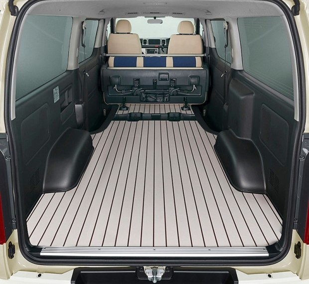 新车，丰田HIACE,五十周年纪念版