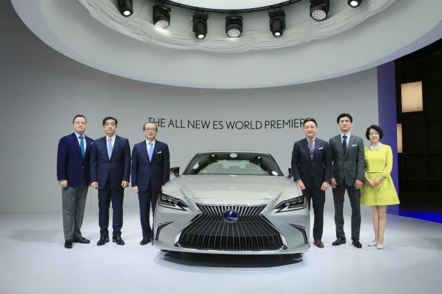 LEXUS雷克萨斯携中大型豪华行政级轿车全新ES  亮相2018北京国际车展
