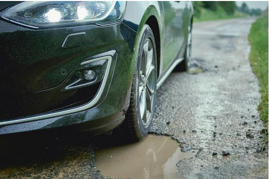 英與捷豹路虎研發(fā)平臺 使自動駕駛車可檢測道路