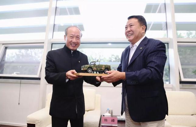 北汽集团与海航集团签署合作协议 成立第三方飞机维修公司