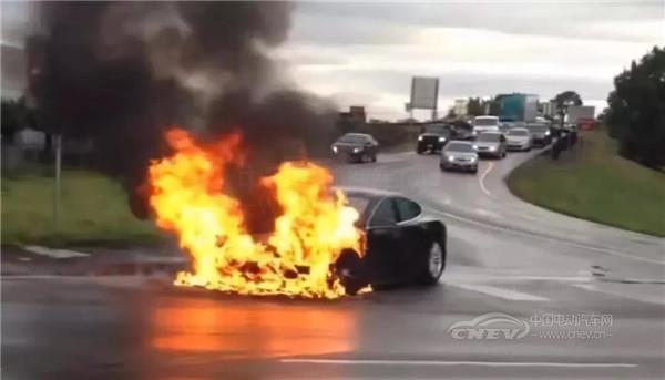 电动汽车,三元电池,电动汽车自燃 电动汽车,三元电池,电动汽车自燃