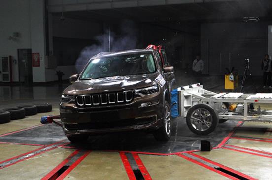 看Jeep大指挥官如何征服“史上最严”C-NCAP