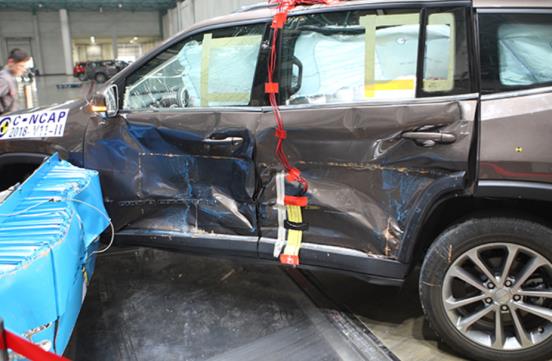 看Jeep大指挥官如何征服“史上最严”C-NCAP