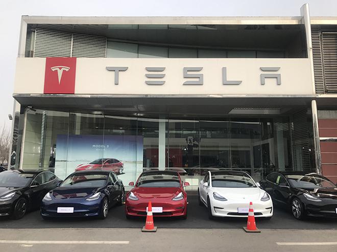 將近四年的等待 首批特斯拉Model 3在北京交付