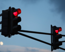 黑科技，前瞻技术，Connected Signals,车速建议专利,顺利通过交通灯建议，绿波专利，汽车新技术