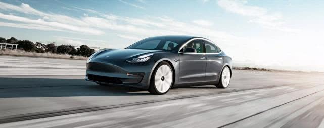 特斯拉推Model 3軟件升級包 續(xù)航里程延長至523公里