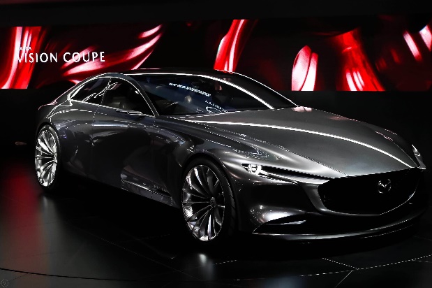 马自达携“Mazda VISION COUPE”概念车与“创驰蓝天-X发动机”亮相上海国际车展