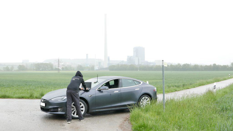 以色列网络安全公司研究显示 特斯拉Model S/3车型易受GPS欺骗攻击