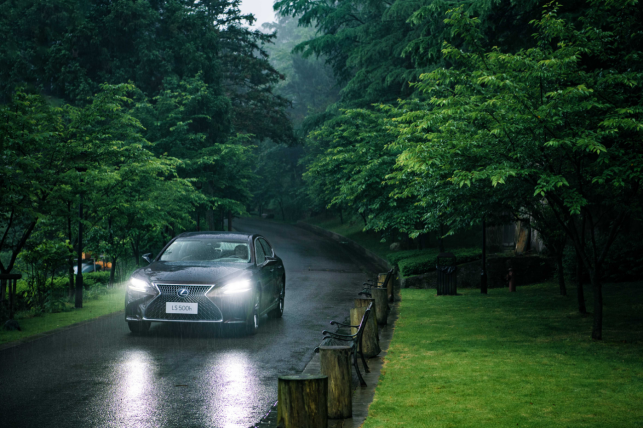 买一辆LEXUS LS500h 你拥有的是背后每个匠人6万小时的时间